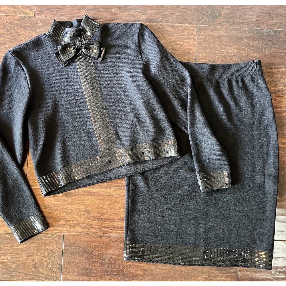 St. John Evening Santana Knit black skirt suit Sz 4 sequin embellishments READ
